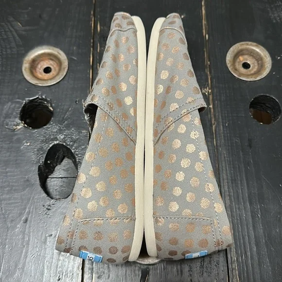NWOT TOMS Classic Drizzle Grey/Rose Gold Foil Polka Dot Slip-Ons - Picture 9 of 13